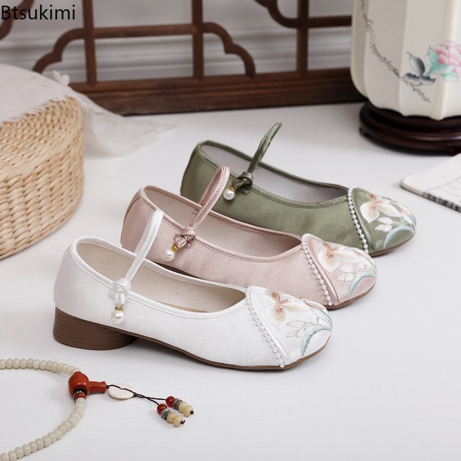 Modische bestickte Damenschuhe – Ethnic Fashion Women Bewertung und Preis