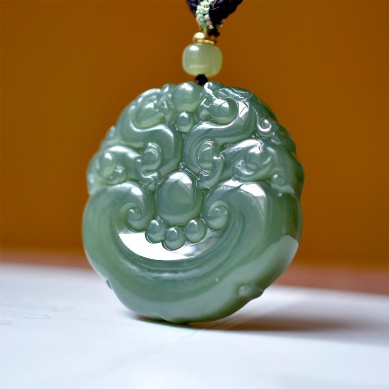 Natürlicher Hetian-Jade-Anhäng – Go Ethnic Fashion Bewertung und Preis
