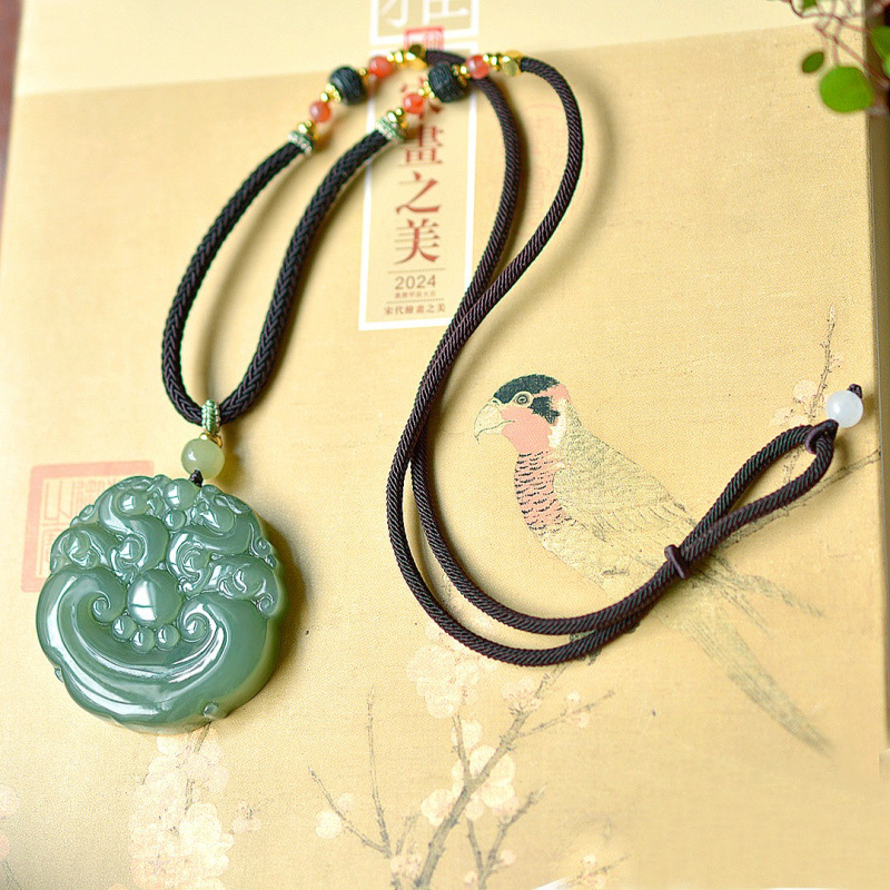 Natürlicher Hetian-Jade-Anhäng – Go Ethnic Fashion Bewertung und Preis