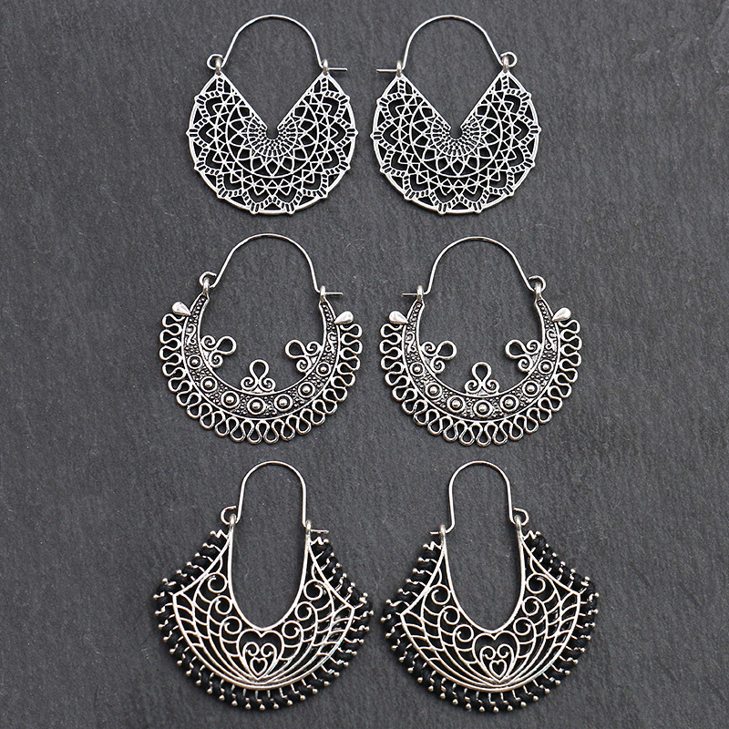 Antike versilberte hohle Legie – Ethnic Fashion India Bewertung und Preis